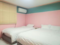 Cozy 4-room apartment, 7 minutes from Seoul S 2th image