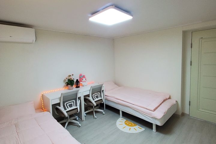 Yonsei Alumni 2-person Room B 0th image