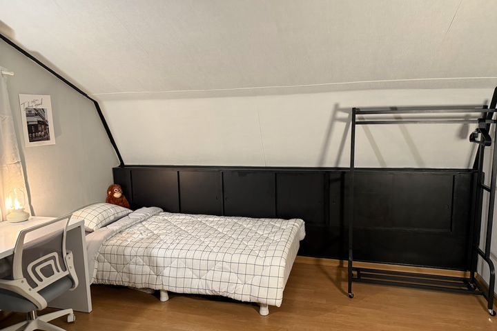 Yonsei Alumni Double Room D 3th image