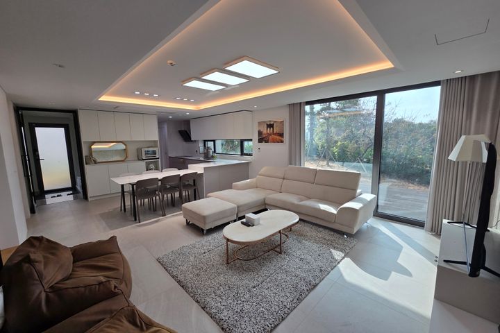 Jeju Seogwipo (4 bedrooms/3 bathrooms) 3th image