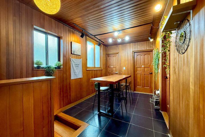 4-Room Unit, 4-Minute Walk from Ewha Womans U 0th image