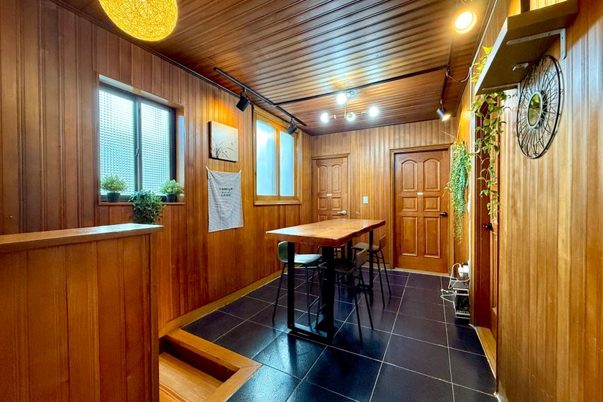 이대역 도보 4분 4룸