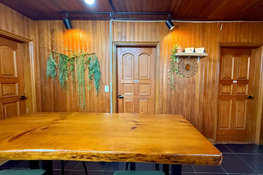 이대역 도보 4분 4룸