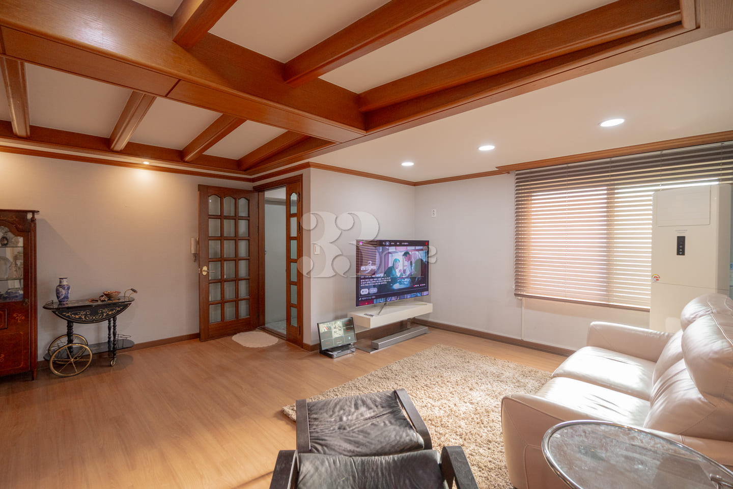 A large, 40-pyeong house in a prime location  0th image