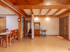 A large, 40-pyeong house in a prime location 2th image