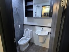 Seattle Unit 304 4th image