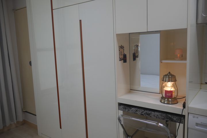 🌿 Fully-furnished studio apartment near Buch 14th image