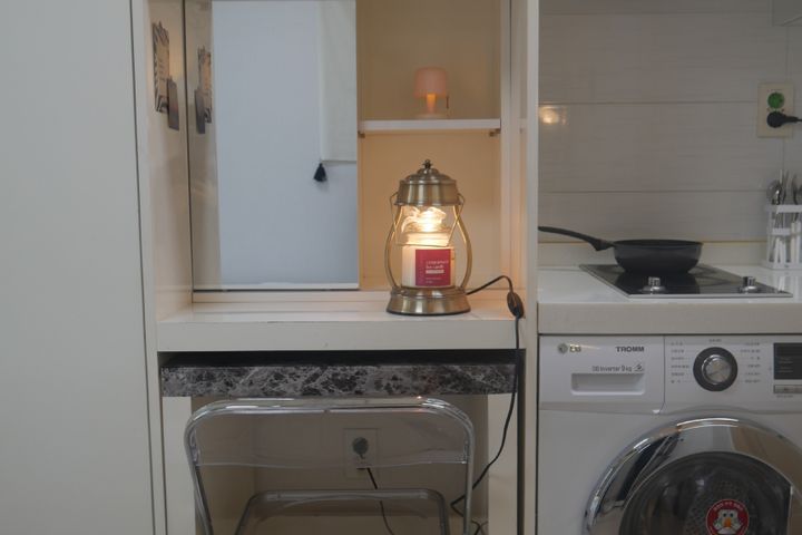 🌿 Fully-furnished studio apartment near Buch 10th image