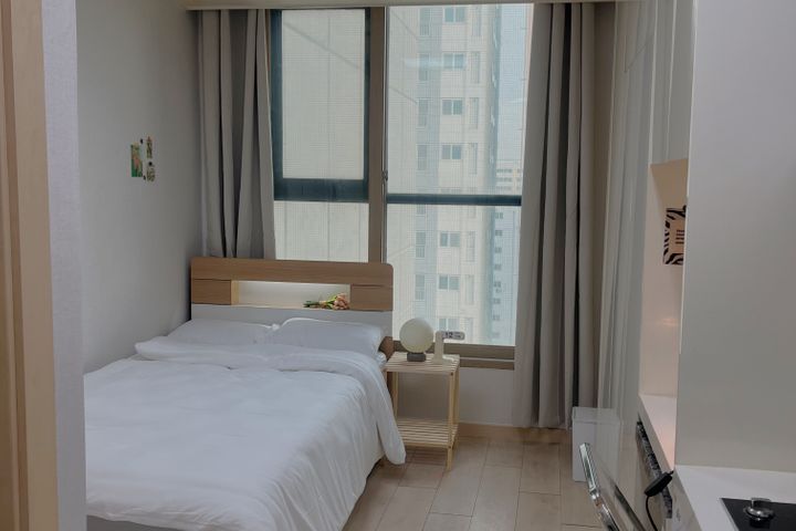 🌿 Fully-furnished studio apartment near Buch 1th image