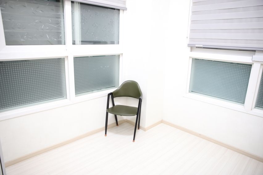 풀옵션) 신촌역 4분