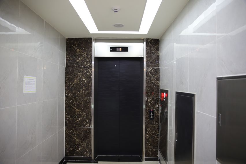 풀옵션) 신촌역 4분