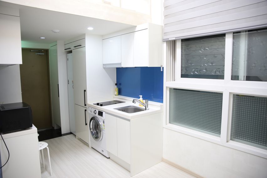 풀옵션) 신촌역 4분