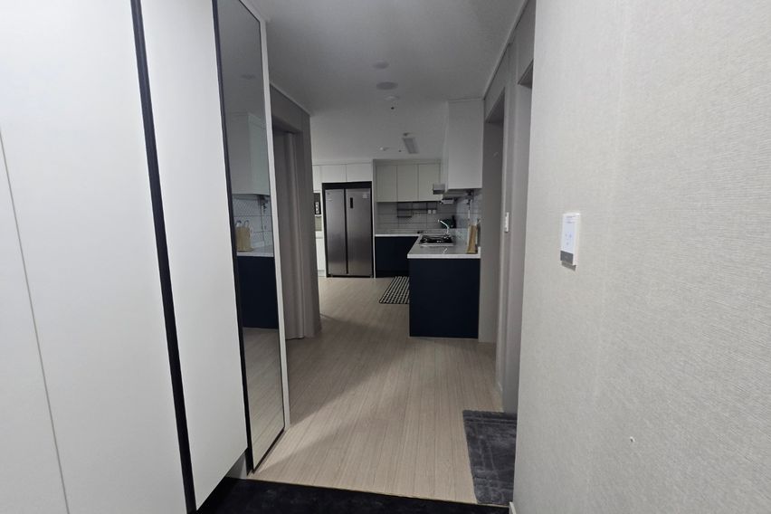 공항인근 고층신축 방2