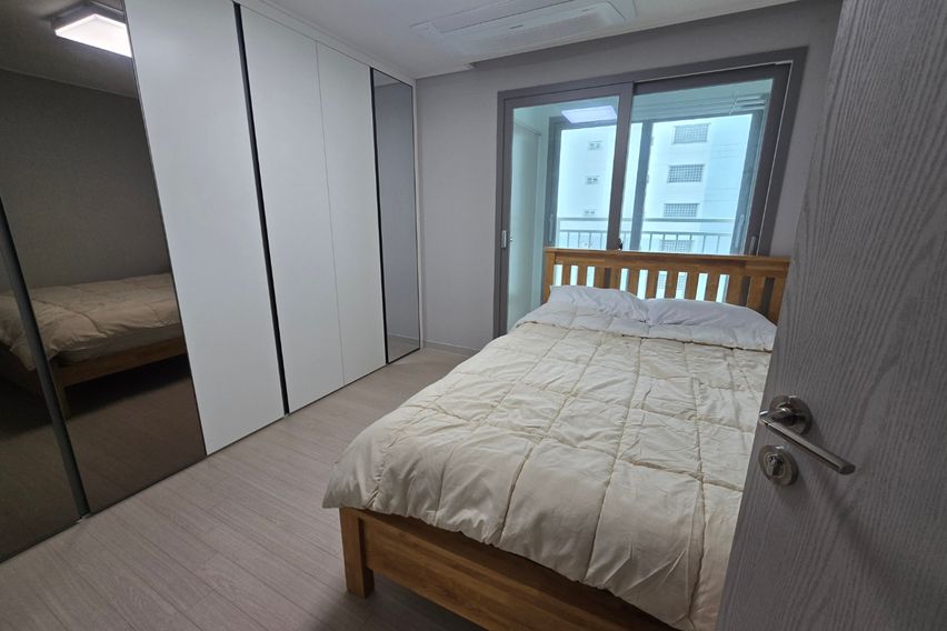 공항인근 고층신축 방2