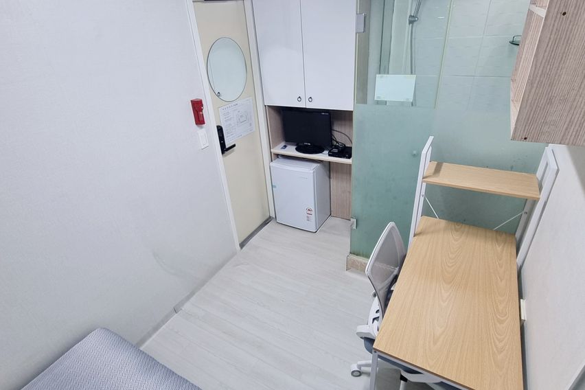 넓은외창샤워룸/여성전용