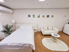 🌅 쾌적 한강뷰 큰방 6번째 이미지