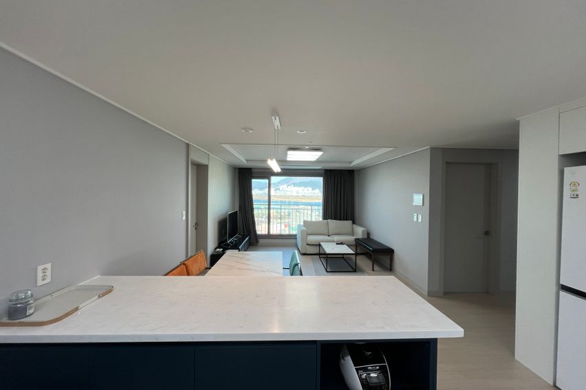 공항 앞 고층 리버뷰  1번째 이미지