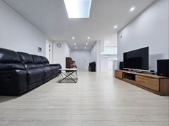 Clean 3-room, 2-bathroom apartment in Dogok-d 2th image
