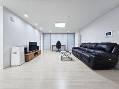 Clean 3-room, 2-bathroom apartment in Dogok-d 0th image
