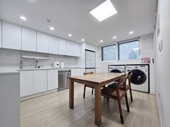 Clean 3-room, 2-bathroom apartment in Dogok-d 3th image