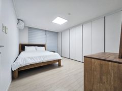 Clean 3-room, 2-bathroom apartment in Dogok-d 5th image