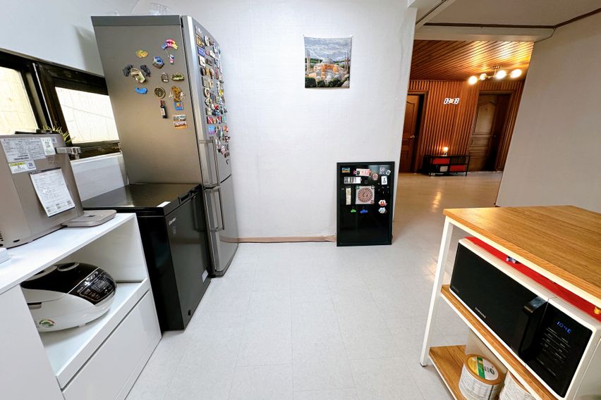 홍대합정 채광 좋은 방