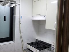 Bright and cozy studio in Gwaneum-dong 4th image