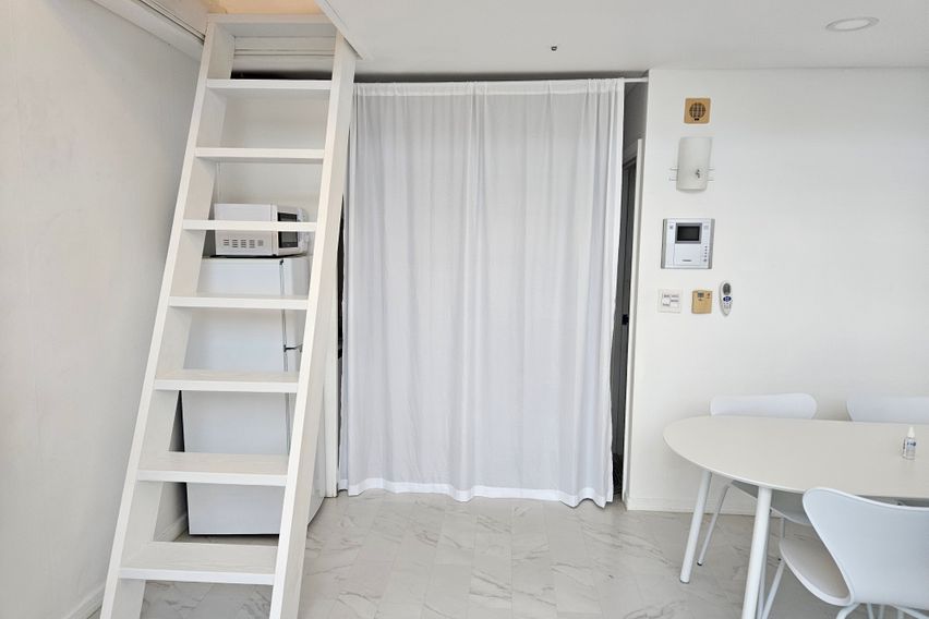 홍대 1분거리 최고층뷰