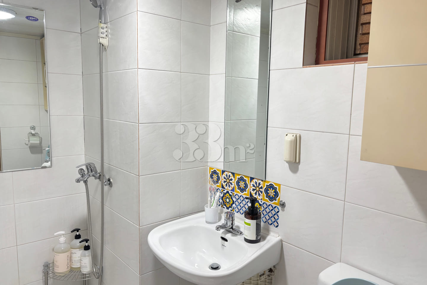 Cozy, fully furnished studio apartment in Yeo 18th image