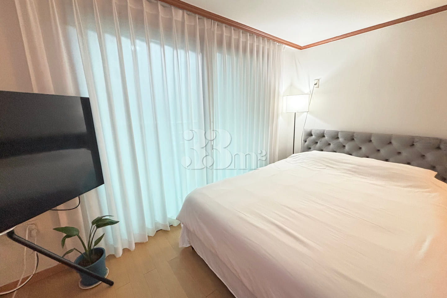 Cozy, fully furnished studio apartment in Yeo 16th image