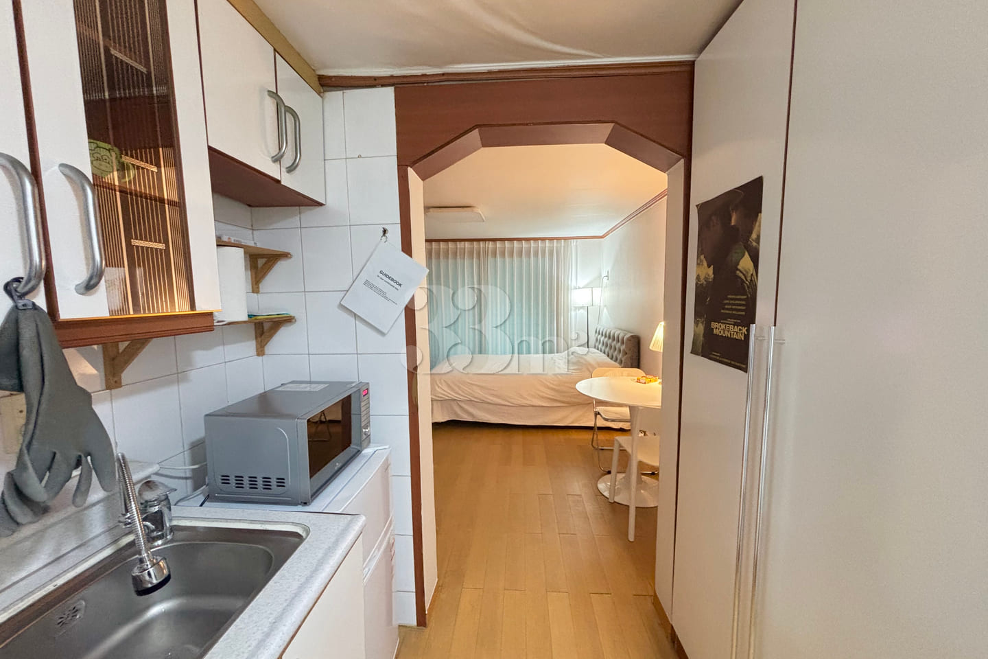 Cozy, fully furnished studio apartment in Yeo 8th image