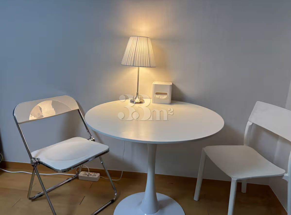 Cozy, fully furnished studio apartment in Yeo 17th image