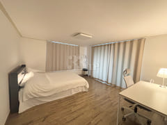 Spacious two-bedroom apartment in Yeoksam-don 2th image