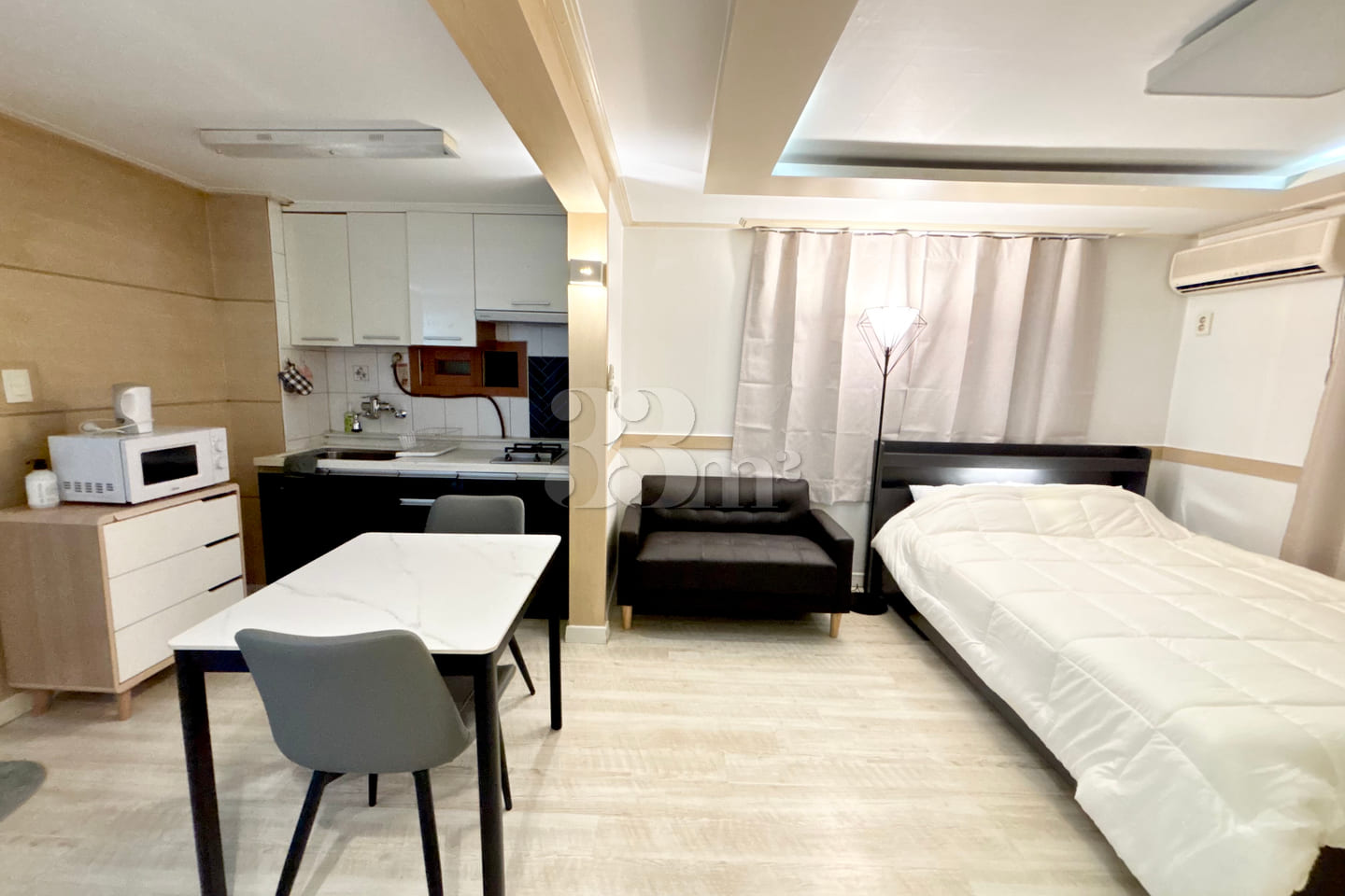 Cozy, fully furnished studio apartment in Yeo 13th image