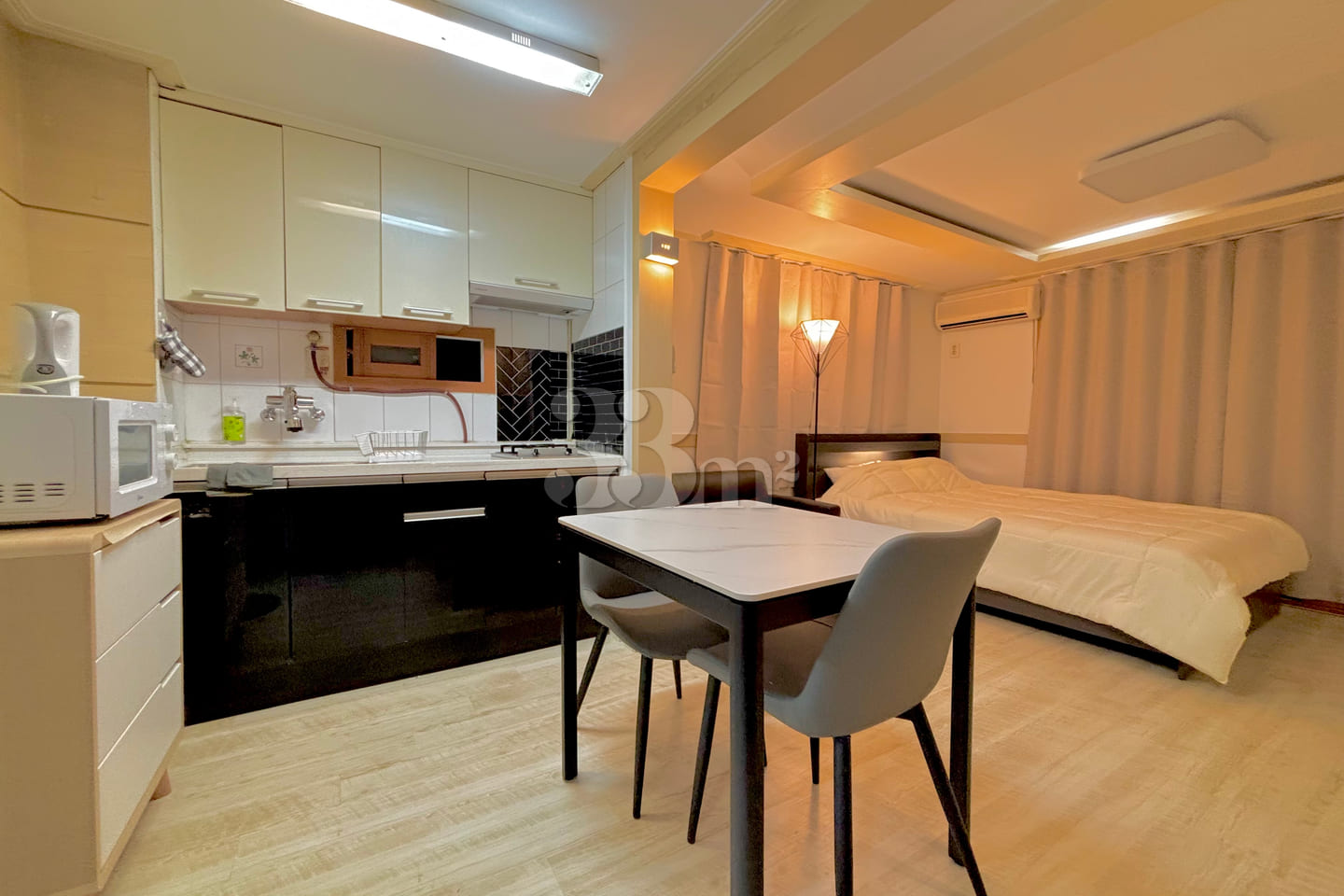 Cozy, fully furnished studio apartment in Yeo 14th image