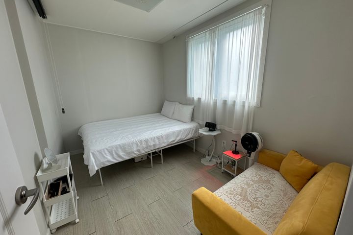 Clean accommodation for 4 in Sinchon/Hongdae 4th image