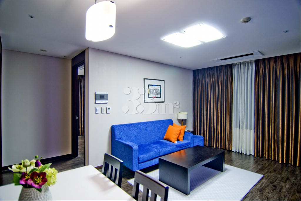 The most spacious family room 0th image