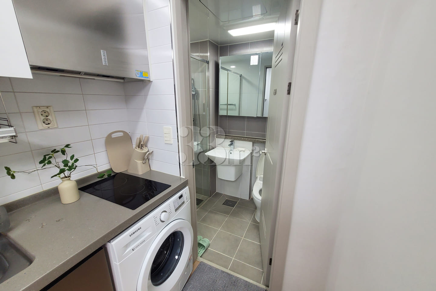 Yeouido, fully furnished, near Lines 5 & 2 7th image