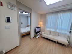 Yeouido, fully furnished, near Lines 5 & 2 5th image