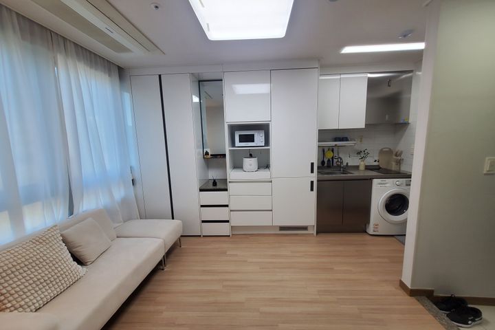 Yeouido, fully furnished, near Lines 5 & 2 3th image