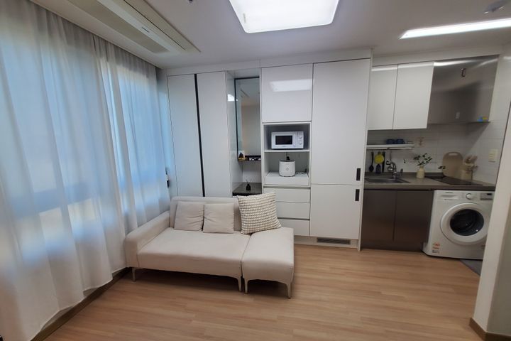 Yeouido, fully furnished, near Lines 5 & 2 12th image