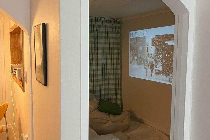 Stylish Two-Room Accommodation in Eunpyeong-g 5th image