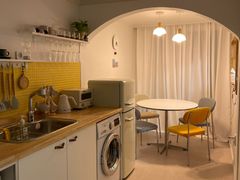 Stylish Two-Room Accommodation in Eunpyeong-g 6th image