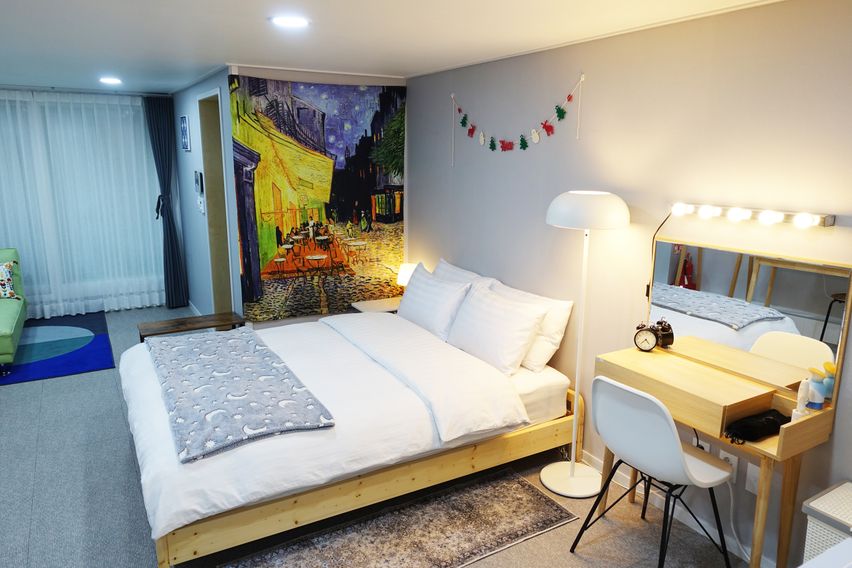 3 minutes from Hongik University Station Exit 0th image