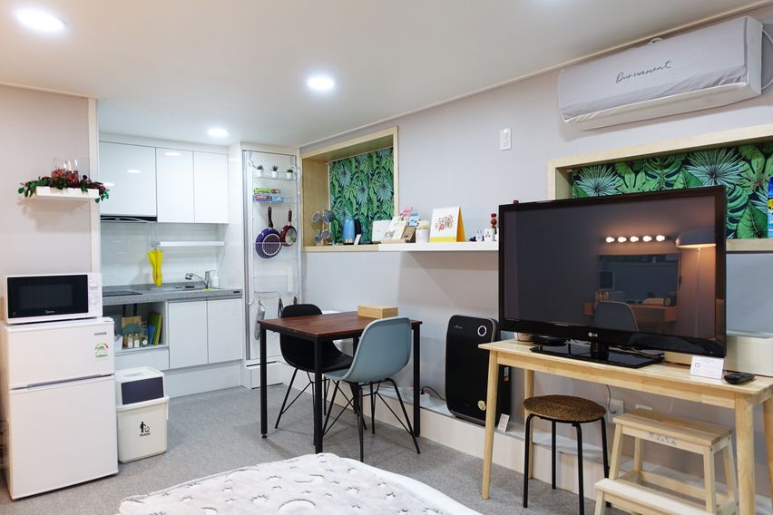 3 minutes from Hongik University Station Exit 7th image