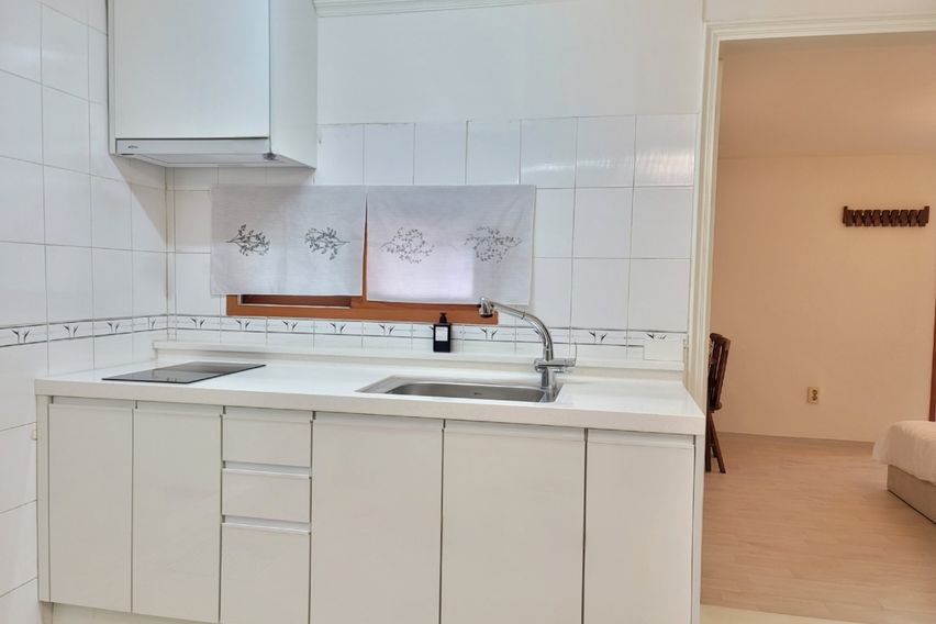 신촌역도보5분/넓은거실