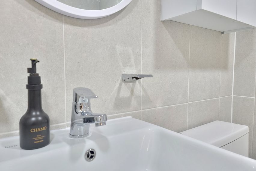 신촌역도보5분/넓은거실