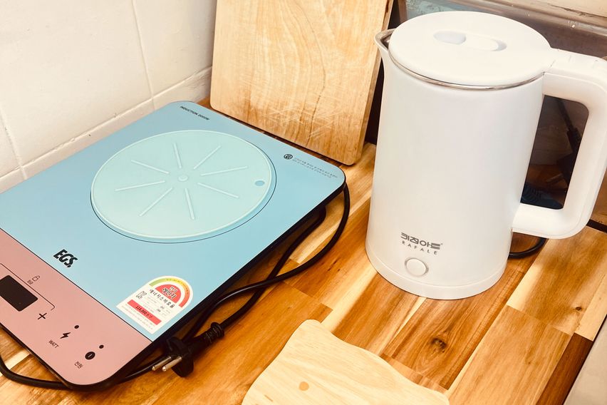 홍대 6번출구 도보5분