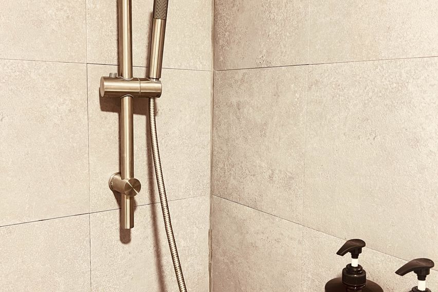 홍대 6번출구 도보5분