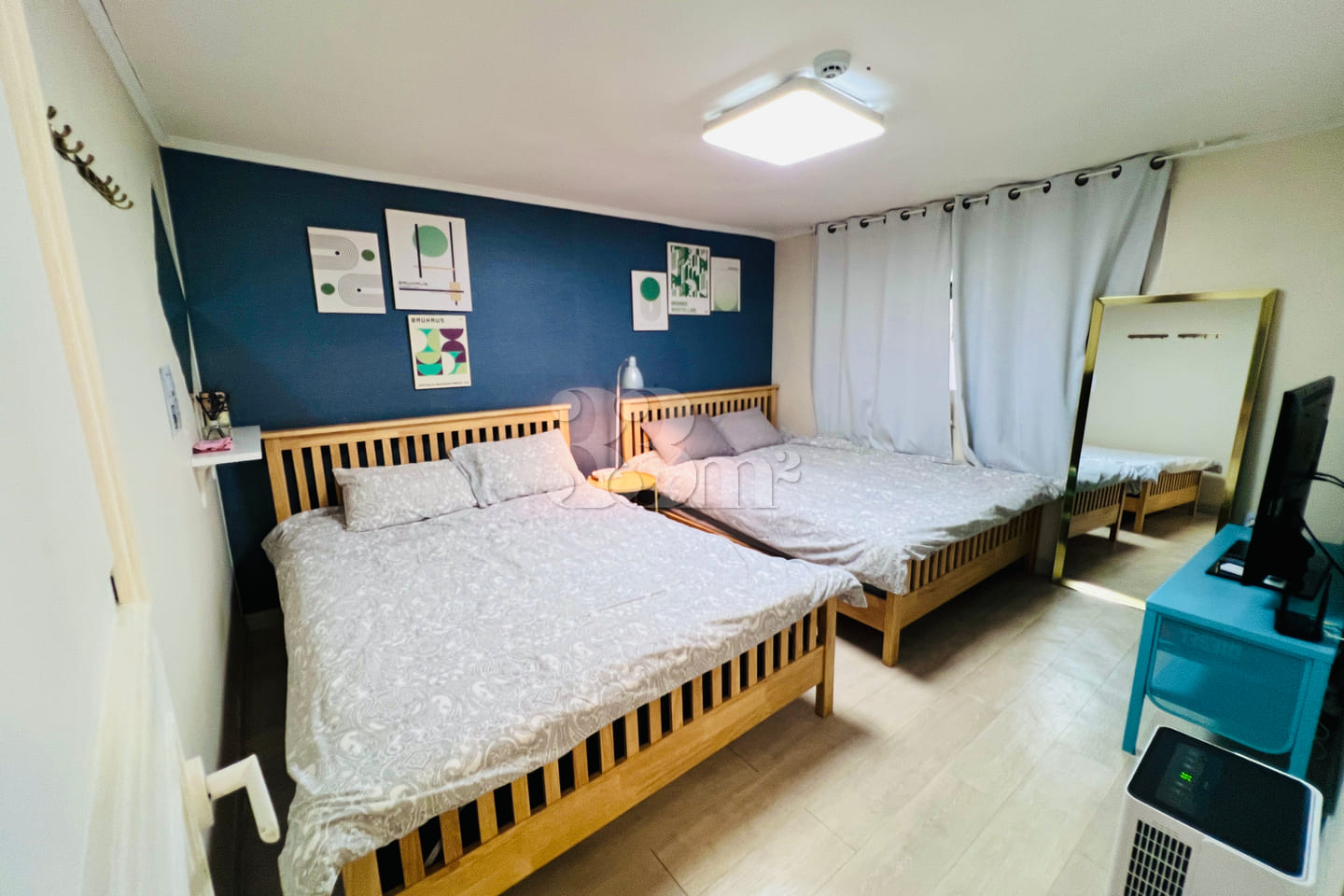 Two-room apartment for short-term rent in Hon 1th image